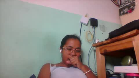 rinah856024 online show from April 15, 6:44 pm