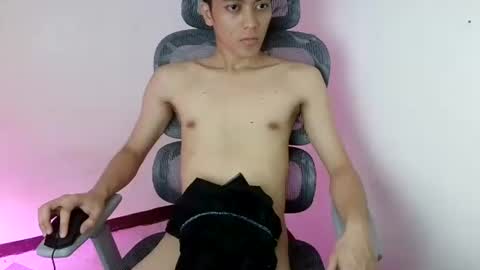 rdcckz12 online show from March 1, 11:31 pm