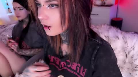   DianaBrite            fansl y online show from December 20, 12:01 pm