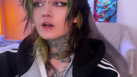   DianaBrite            fansl y online show from April 27, 1:30 pm