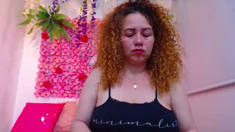 Risitos De Oro online show from December 16, 9:54 pm