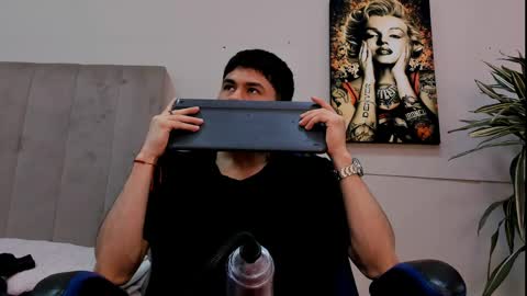 Roan Birkin online show from June 4, 8:37 pm