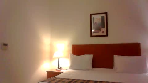 rob18997 online show from November 29, 9:44 pm