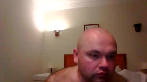 rob18997 online show from December 3, 9:59 pm