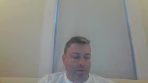 rob_bower_guy online show from November 29, 9:22 pm