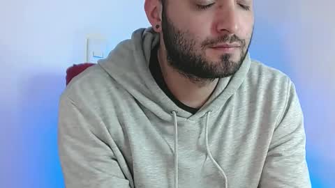 Snapshot of robert_leroy chatting on February 23, 2:29 am Stiven - online show from February 23, 2:29 am