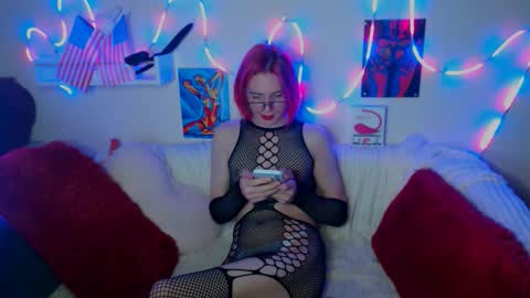 robert_lovxx online show from September 14, 9:55 am