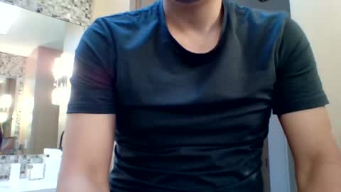 robertchat93 online show from August 3, 1:51 am