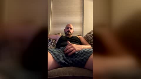 robertmichael1093 online show from May 1, 4:28 am
