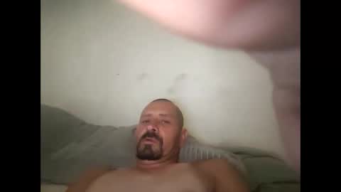 robertsaiz4200 online show from June 3, 7:41 pm