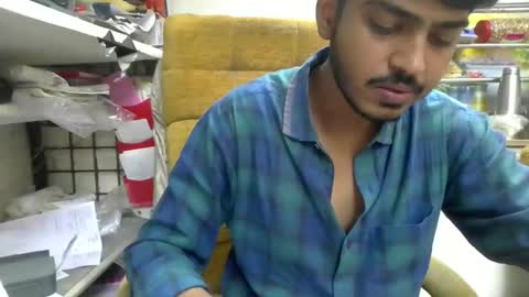 Snapshot of robertsalia220 chatting on September 26, 12:02 pm Robertsalia online show from September 26, 12:02 pm