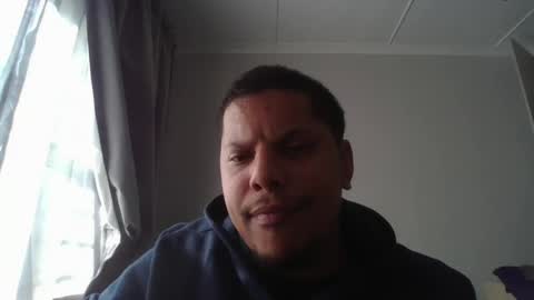 robinidessundercover34 online show from June 16, 12:31 pm