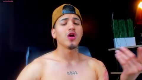 rocco_santos online show from July 1, 11:35 pm