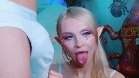 Lina and Den online show from October 27, 11:10 am