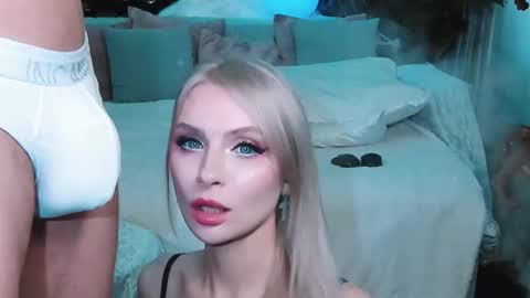 Lina and Den online show from November 2, 11:32 am