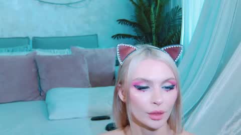 Lina and Den online show from April 5, 6:43 am