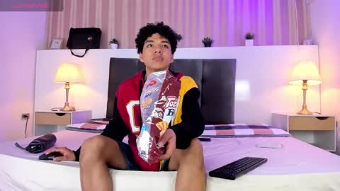 Rodney Styles online show from February 7, 3:24 am