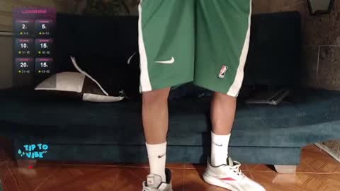 Snapshot of rogert_xx chatting on January 21, 1:39 am Rogert online show from January 21, 1:39 am