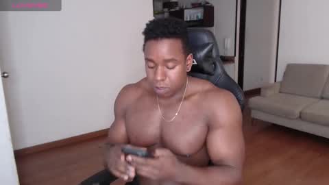 Snapshot of rogger_physique chatting on March 2, 4:53 pm Rogger online show from March 2, 4:53 pm