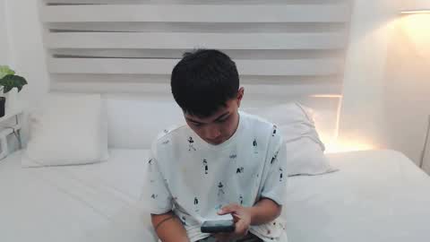 rolenzo18 online show from March 17, 1:38 pm