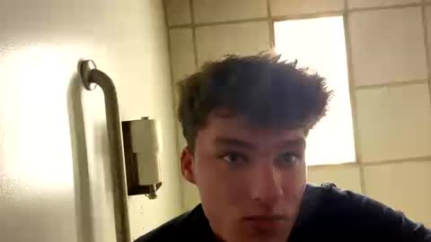 romanbutler07 online show from July 16, 11:46 am