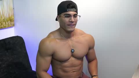 romano_kentt12 online show from June 22, 3:36 am