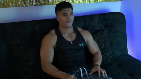 romano_kentt12 online show from April 17, 3:42 am