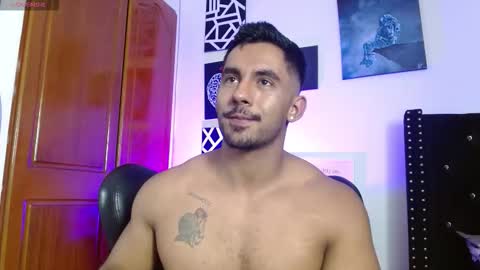 Roman online show from November 12, 8:11 pm