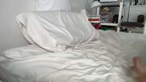 romeodiamond online show from December 18, 6:14 pm