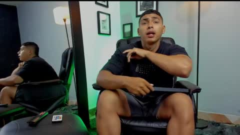 RonnieCanford online show from April 2, 4:36 pm