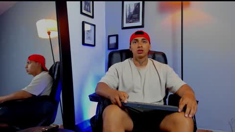 RonnieCanford online show from March 14, 8:24 pm