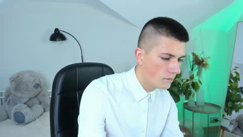 Rony online show from December 4, 1:14 pm