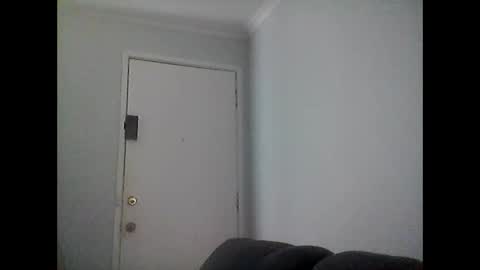 Snapshot of rooboy55 chatting on January 23, 2:55 am rooboy55 online show from January 23, 2:55 am