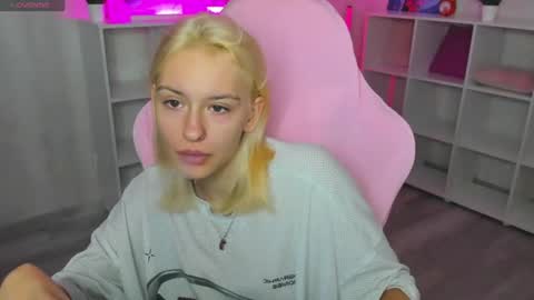 Viola online show from August 2, 12:45 am