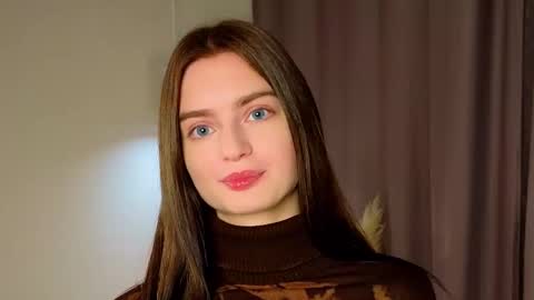 Hi im Monica its my 1st day here online show from October 24, 5:41 am