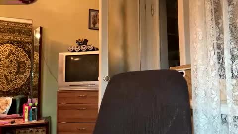 Mona online show from December 17, 3:08 pm