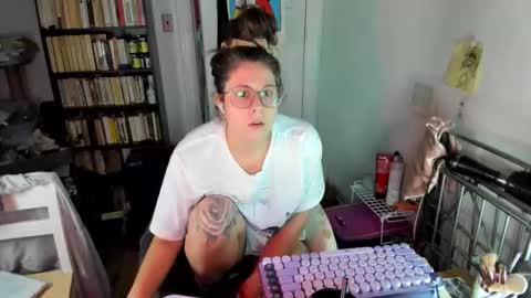 rose257044 online show from November 27, 11:01 pm