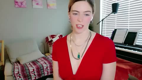 rose77782 online show from January 10, 2:44 pm