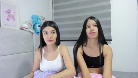 Rose y Miah online show from January 8, 2:17 am