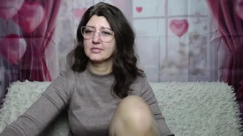 RoseHille online show from March 1, 6:28 am