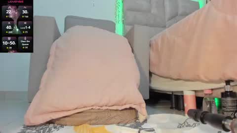roselyn online show from June 12, 2:54 am