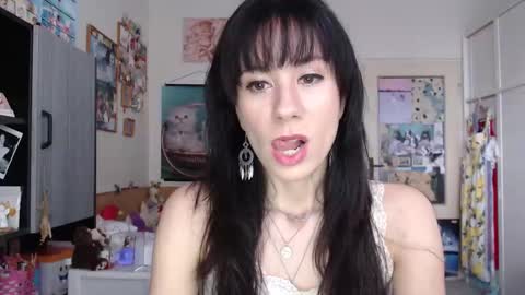 Rose online show from April 2, 4:25 pm