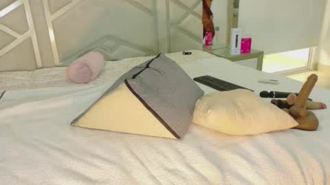 Rose Marie online show from February 13, 2:20 pm