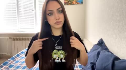 Mimi online show from October 15, 10:49 am