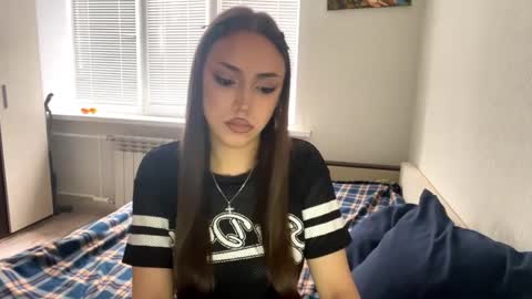 Mimi online show from September 27, 11:41 am