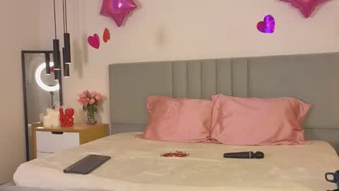 rosewilsom online show from February 14, 2:09 pm