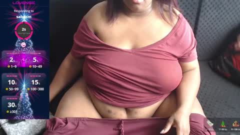 LAURA online show from December 2, 9:02 pm