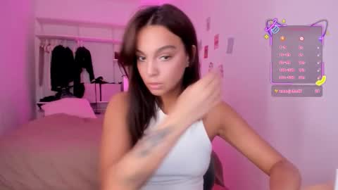 Roshelle online show from October 1, 4:28 pm