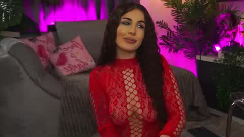 Snapshot of roshen_amira chatting on February 17, 10:49 pm Amii online show from February 17, 10:49 pm