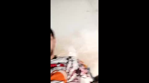 Snapshot of roskof69 chatting on October 6, 6:42 am Ribuu online show from October 6, 6:42 am